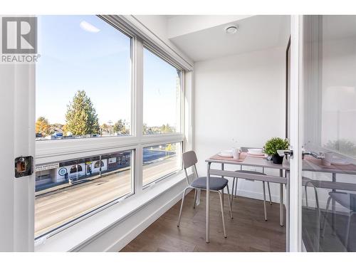 301 2551 Kingsway, Vancouver, BC - Indoor Photo Showing Dining Room