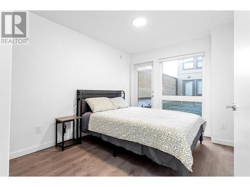 301 2551 Kingsway, Vancouver, BC - Indoor Photo Showing Bedroom