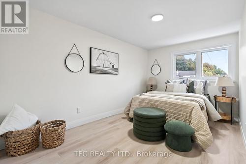 298 Waverly Street S, Oshawa (Vanier), ON - Indoor Photo Showing Bedroom