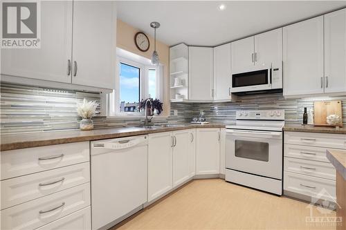 44 Almond Lane, Ottawa, ON - Indoor Photo Showing Kitchen