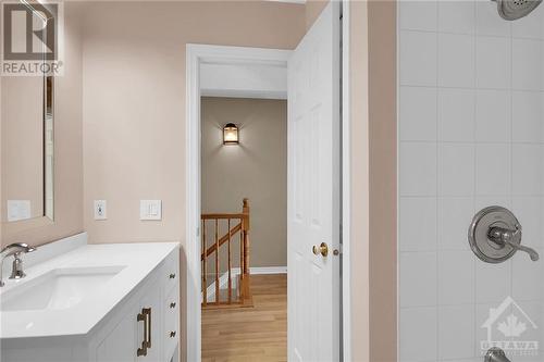 61 Briston Private, Ottawa, ON - Indoor Photo Showing Bathroom