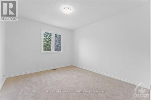 70 Nestow Drive, Ottawa, ON - Indoor Photo Showing Other Room