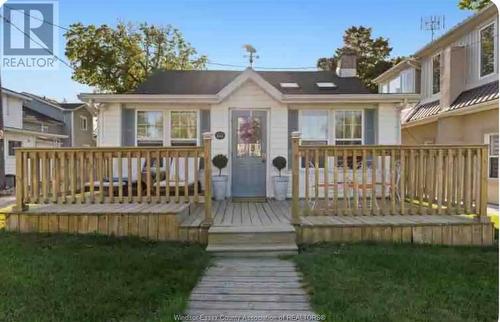 571 4Th Boulevard, Kingsville, ON - Outdoor With Deck Patio Veranda