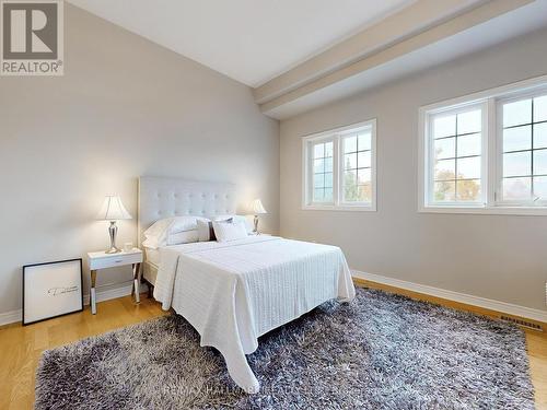 21 Taro Court, Richmond Hill, ON - Indoor Photo Showing Bedroom