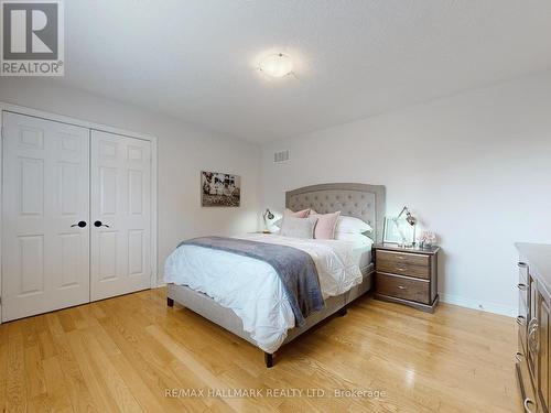 21 Taro Court, Richmond Hill, ON - Indoor Photo Showing Bedroom