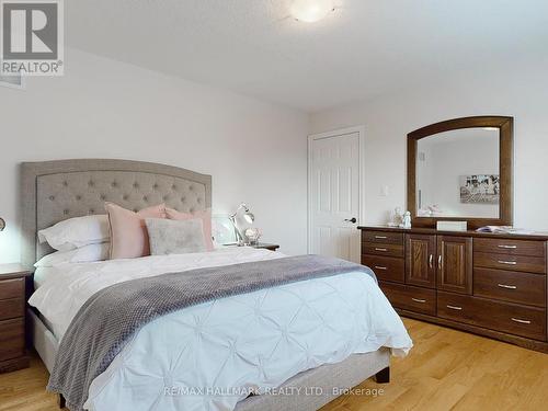 21 Taro Court, Richmond Hill, ON - Indoor Photo Showing Bedroom