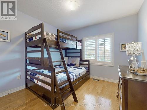 21 Taro Court, Richmond Hill, ON - Indoor Photo Showing Bedroom