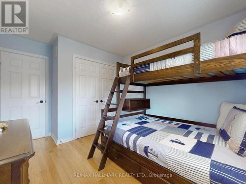 21 Taro Court, Richmond Hill, ON - Indoor Photo Showing Bedroom