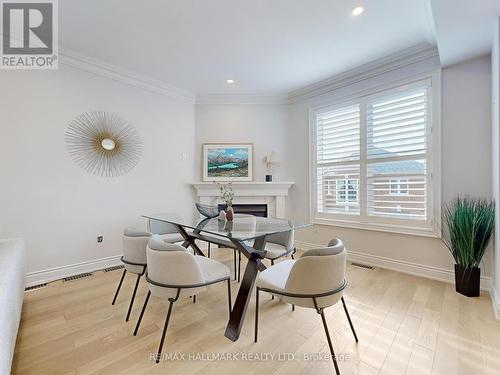 21 Taro Court, Richmond Hill, ON - Indoor Photo Showing Dining Room