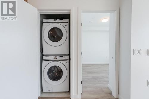 3301 680 Quayside Drive, New Westminster, BC - Indoor Photo Showing Laundry Room