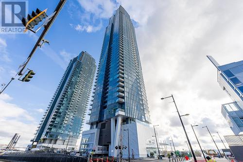 3301 680 Quayside Drive, New Westminster, BC - Outdoor With Facade