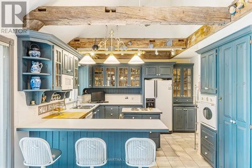 4 Sturgeon Glen Road, Kawartha Lakes (Fenelon Falls), ON - Indoor Photo Showing Kitchen