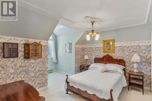 4 Sturgeon Glen Road, Kawartha Lakes (Fenelon Falls), ON - Indoor Photo Showing Bedroom