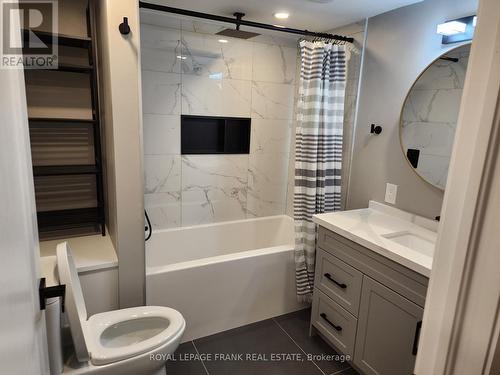 645 Harold Drive, Peterborough (Otonabee), ON - Indoor Photo Showing Bathroom