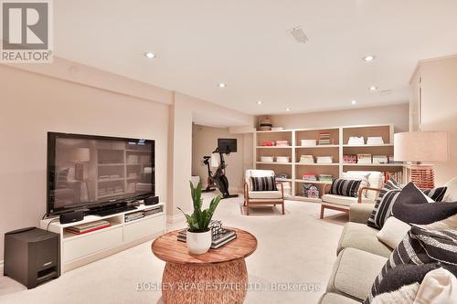 21 Lemay Road, Toronto, ON - Indoor Photo Showing Living Room