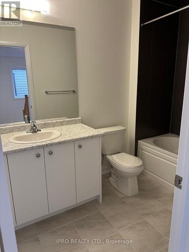 65 Velvet Way, Thorold, ON - Indoor Photo Showing Bathroom