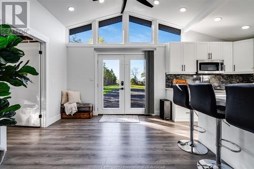 2214 Mersea Road 7, Leamington, ON - Indoor Photo Showing Kitchen