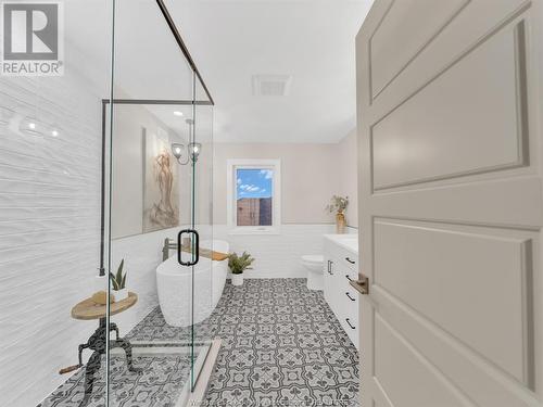 162 Whelan Drive, Amherstburg, ON - Indoor Photo Showing Bathroom