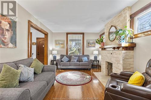 1225 Chilver, Windsor, ON - Indoor Photo Showing Living Room With Fireplace