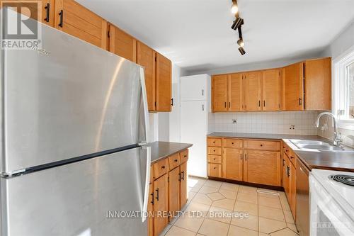 40 - 2111 Montreal Road, Ottawa, ON - Indoor Photo Showing Kitchen With Double Sink