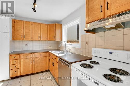 40 - 2111 Montreal Road, Ottawa, ON - Indoor Photo Showing Kitchen With Double Sink