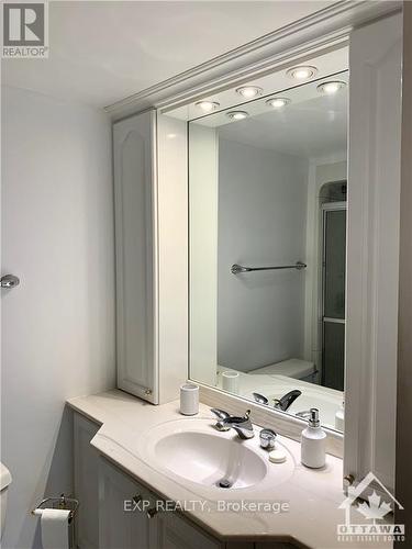 1112 - 665 Bathgate Drive, Ottawa, ON - Indoor Photo Showing Bathroom