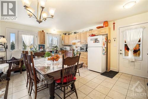 896 Flat Rapids Road, Arnprior, ON - Indoor Photo Showing Dining Room