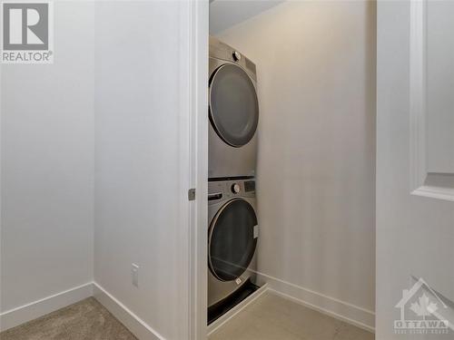 824 Anciano Crescent, Stittsville, ON - Indoor Photo Showing Laundry Room