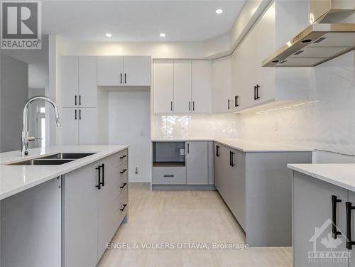 330 Monticello Avenue, Ottawa, ON - Indoor Photo Showing Kitchen With Double Sink With Upgraded Kitchen