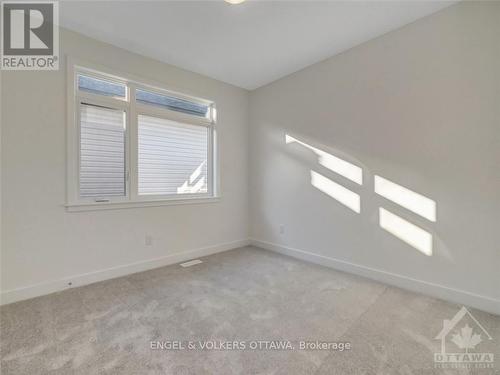 330 Monticello Avenue, Ottawa, ON - Indoor Photo Showing Other Room