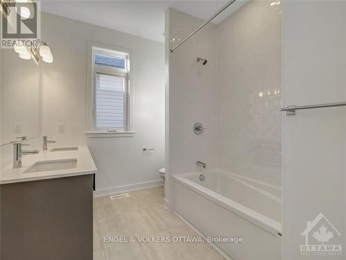 330 Monticello Avenue, Ottawa, ON - Indoor Photo Showing Bathroom