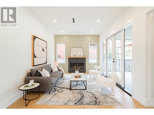 437 Elmer Street, New Westminster, BC - Indoor Photo Showing Living Room With Fireplace