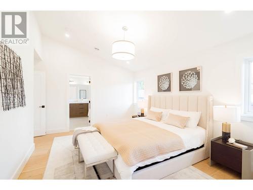 437 Elmer Street, New Westminster, BC - Indoor Photo Showing Bedroom