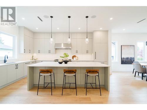 437 Elmer Street, New Westminster, BC - Indoor Photo Showing Kitchen With Upgraded Kitchen