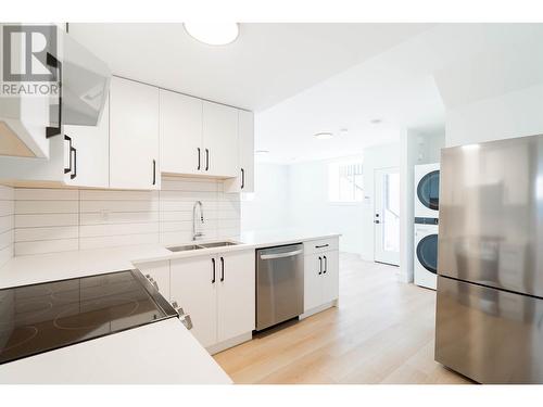 437 Elmer Street, New Westminster, BC - Indoor Photo Showing Kitchen With Double Sink