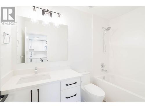 437 Elmer Street, New Westminster, BC - Indoor Photo Showing Bathroom