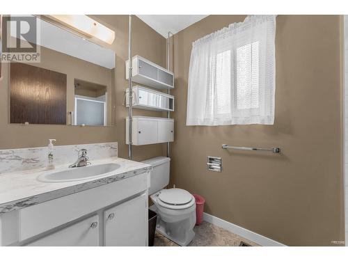 3664 Lynndale Crescent, Burnaby, BC - Indoor Photo Showing Bathroom