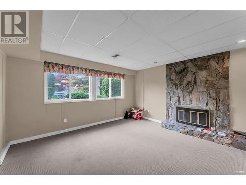 3664 Lynndale Crescent, Burnaby, BC - Indoor With Fireplace