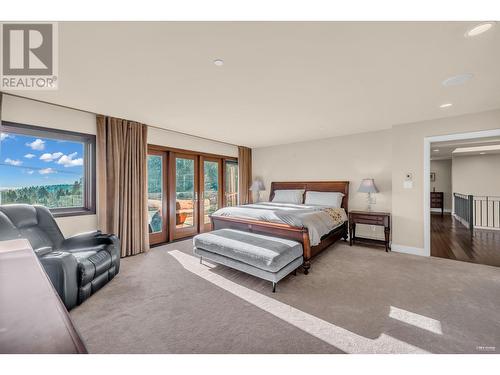 4742 Caulfeild Drive, West Vancouver, BC - Indoor Photo Showing Bedroom