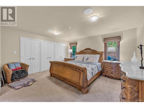 4742 Caulfeild Drive, West Vancouver, BC - Indoor Photo Showing Bedroom