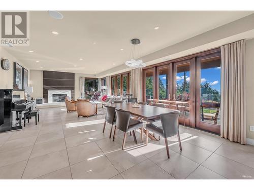 4742 Caulfeild Drive, West Vancouver, BC - Indoor Photo Showing Dining Room