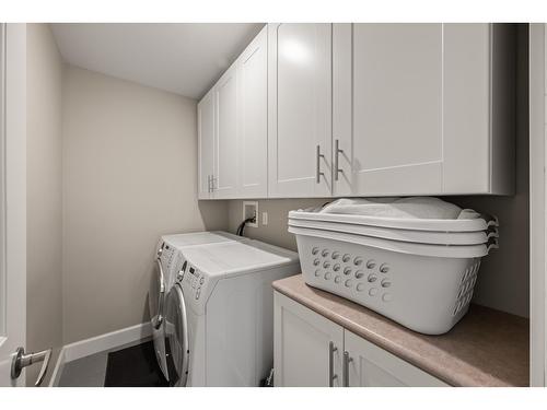 9 19560 68 Avenue, Surrey, BC - Indoor Photo Showing Laundry Room