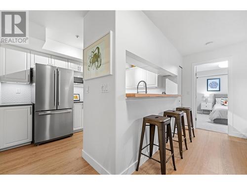 305 2345 Central Avenue, Port Coquitlam, BC - Indoor Photo Showing Kitchen