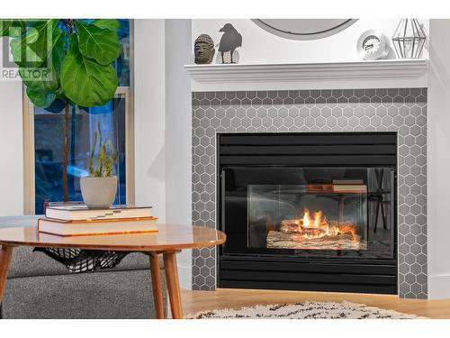 305 2345 Central Avenue, Port Coquitlam, BC - Indoor Photo Showing Living Room With Fireplace