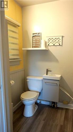 37B Serpentine Street, Copper Cliff, ON - Indoor Photo Showing Bathroom