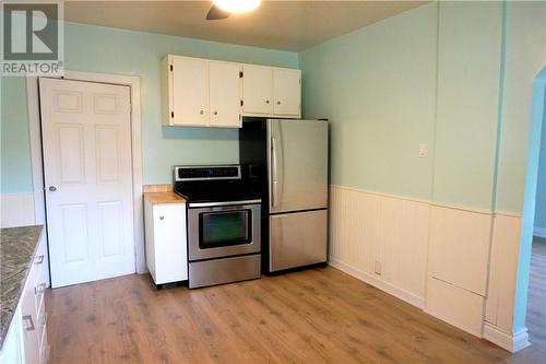 37B Serpentine Street, Copper Cliff, ON - Indoor Photo Showing Kitchen