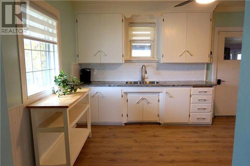 37B Serpentine Street, Copper Cliff, ON - Indoor Photo Showing Kitchen