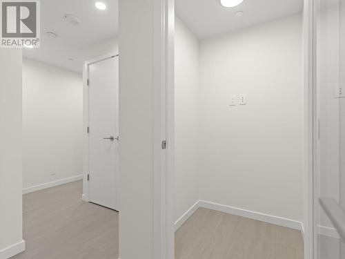 2107 4168 Lougheed Highway, Burnaby, BC - Indoor Photo Showing Other Room