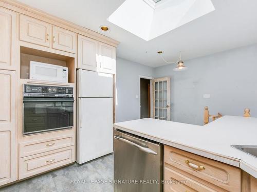 21 Palomino Cres, Toronto, ON - Indoor Photo Showing Kitchen