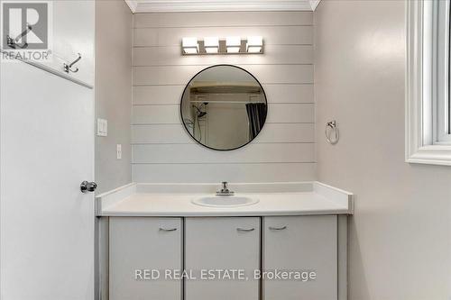 56 Knicely Road, Barrie, ON - Indoor Photo Showing Bathroom